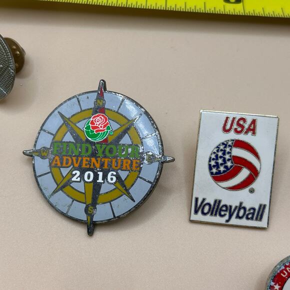 Lot of 16 Collectible Pins Volleyball USA London USC Argentina Rose Bowl Parade - Picture 9 of 10